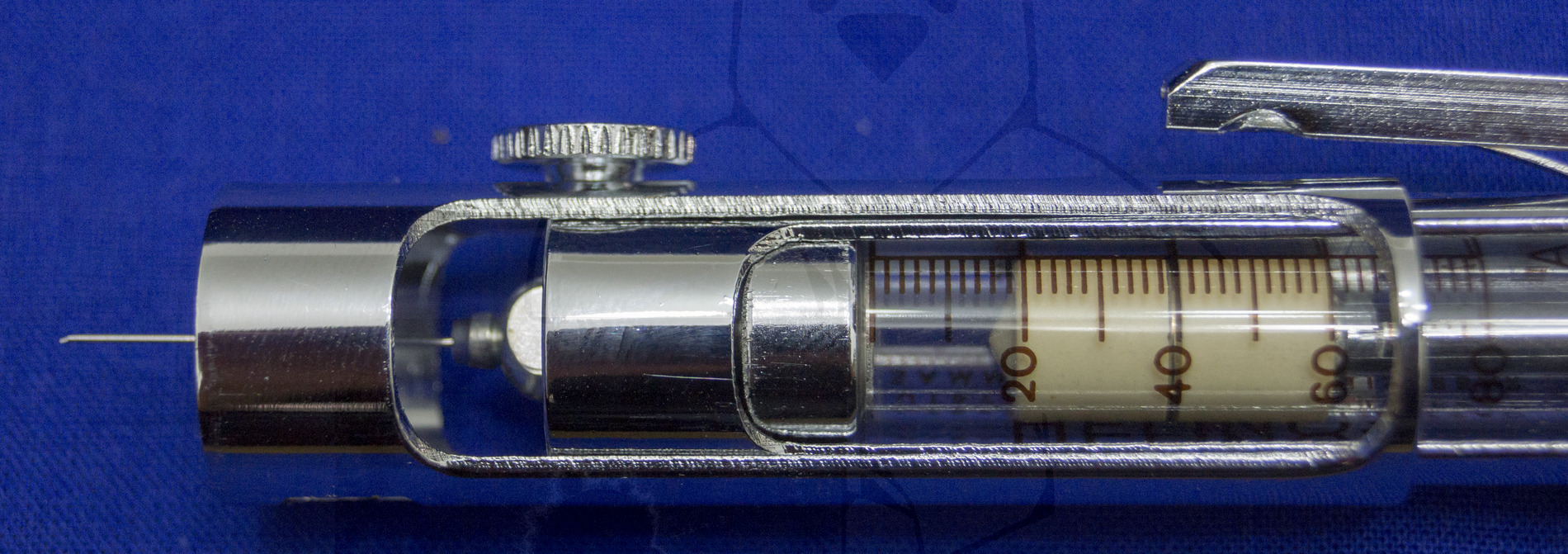 Insulininjektor "Helinos", Mitte der 1950'er Jahre, Detailaufnahme des unteren Teils des Injektors